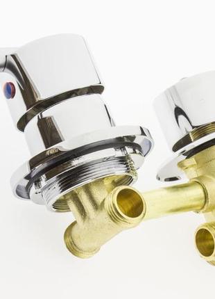 Змішувачі для душової кабіни та гідромасажних ванн в асортименті