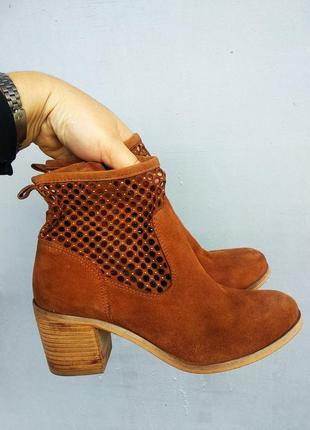 Ботинки 37 розмір