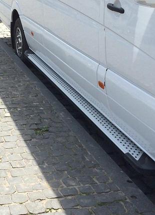 Боковые пороги allmond grey (2 шт., алюм.) long/extralong для mercedes sprinter 2006-2018 гг
