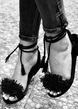 Шкіряні босоніжки з бахромою