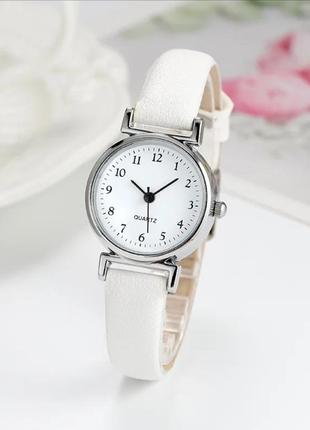 Часы женские классический стиль 24 мм циферблат1 фото