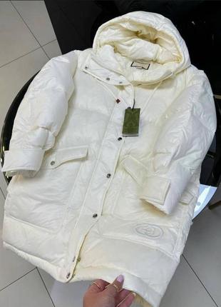 Біла жіноча куртка gucci1 фото