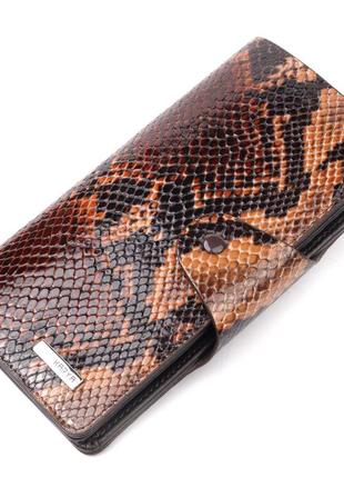 Надежное женское портмоне из натуральной фактурной кожи под змею karya 21005 коричневый