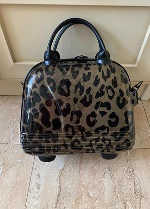 Кейс/ саквояж/ дорожная сумка леопардового цвета