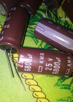 Конденсатор 6800mf 25v kmg
