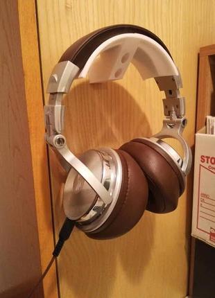 Акуратний тримач дорогих навушників hyperx sony philips koss