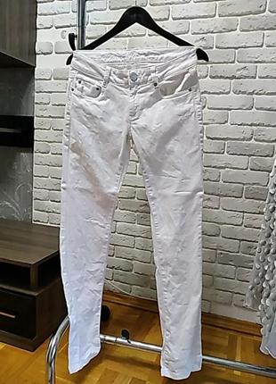 Джинсы