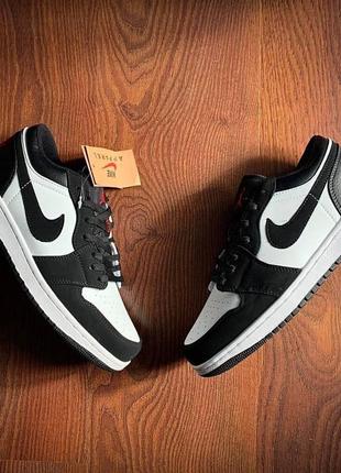 Nike air jordan 1 low black & white