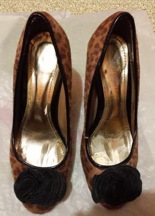 Леопардові бархатні туфлі на підборах 38 розмір3 фото
