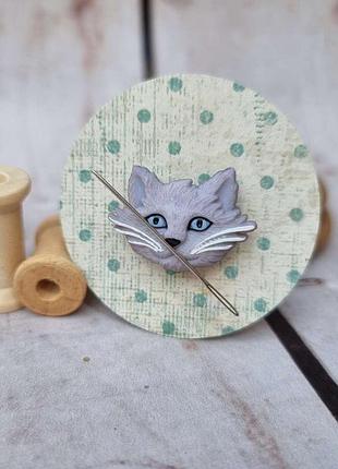 Магнит для игл (магнитный держатель для игл) котик