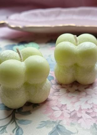 Свеча ручной работы из пальмового воска