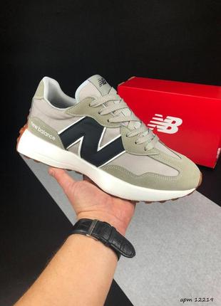 Жіночі кросівки   new balance  327  світло оливковий