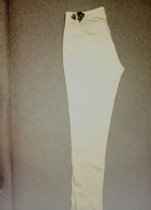 Легкие бежевые брюки top secret3 фото