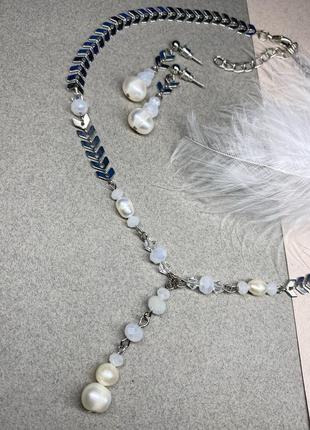 Комплект сережки та коротеньке кольє