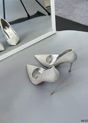 Туфли на шпильке серебро