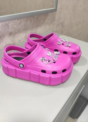 Кроксы женские, в разных цветах