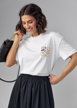 Жіноча футболка з вишивкою loewe