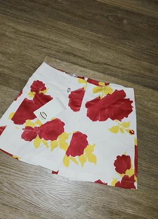 Женские новые белые шорты