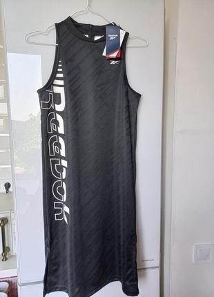 Reebok спортивне плаття xs розмір. оригінал  нове