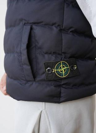 Мужская стеганая жилетка в стиле stone island стон айленд темно синяя демисезонная безрукавка жилет мужской темно синий s-xxl9 фото