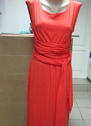 Вискозное платье цвета коралла