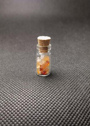 Червоний агат, сердолік, натуральний камінь у пляшечці 2 см, для медитації та декору4 фото