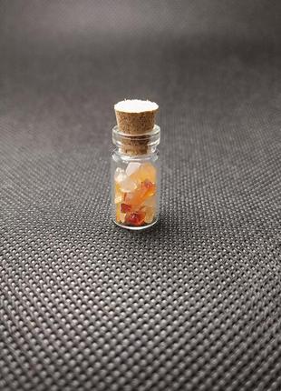 Червоний агат, сердолік, натуральний камінь у пляшечці 2 см, для медитації та декору6 фото