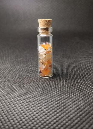 Червоний агат, сердолік, натуральний камінь у пляшечці 3 см, для медитації та декору4 фото