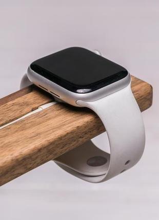 Настольный органайзер для телефона очков ручек iphone часов apple iwatch airpods из дерева на стол4 фото