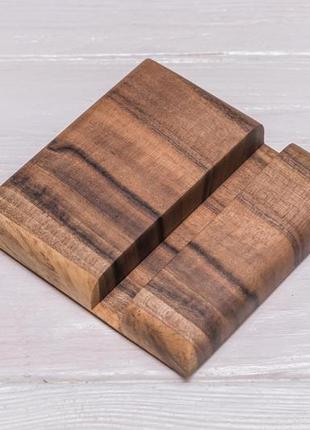 Дерев'яний органайзер подарунок підставка для телефона з брендом гравіюванням з дерева логотипом5 фото