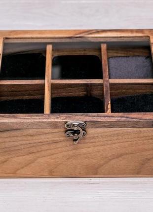 Дерев'яний органайзер підставка коробочка для наручних годинників з ремінцем подушечками з логотипом5 фото