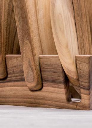 Дерев'яна підставка органайзер тримач для кухонних обробних дощок з дерева з гравіюванням6 фото