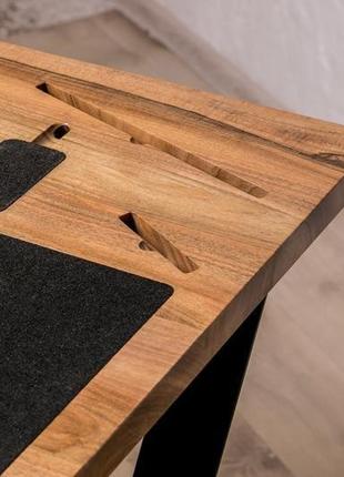 Прямокутний дерев'яний офісний стіл із дерева з вирізами для гаджетів із металевими ніжками в офіс5 фото
