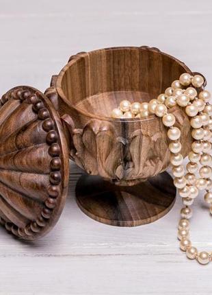 Шкатулка коробочка аксессуар для украшений из натуральной древесины ореха резная подарок для девушки6 фото