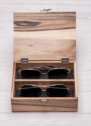 Дерев'яний футляр органайзер для зберігання окулярів з килимком з кришкою з дерева волоського горіха2 фото