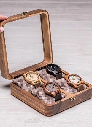 Скринька з дерева з подушечками з мішковини для годинників з ремінцями дерев'яна коробочка подарунок1 фото