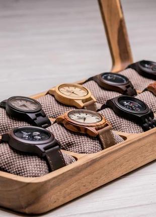 Скринька для 10 наручних годинників деревини горіха з персональним гравіюванням логотипом на засувці6 фото