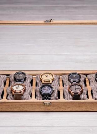 Скринька для 10 наручних годинників деревини горіха з персональним гравіюванням логотипом на засувці