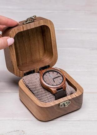 Деревянная коробочка шкатулка для 1 наручных часов на ремешке из дерева с персональной...
