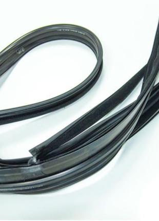 51337178010 ущільнення скла передньої дверки rh bmw f01 f02 f04