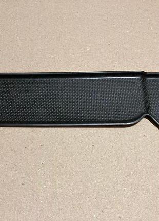 3c1868134 9b9 килимок ніші дверної карти vw passat b6