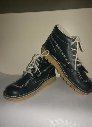 Ботинки демисезонные кожаные kickers стильные, удобные,темно-синие,42 размер,стан новых1 фото