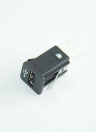 84109237656 usb роз'єм bmw оригінал