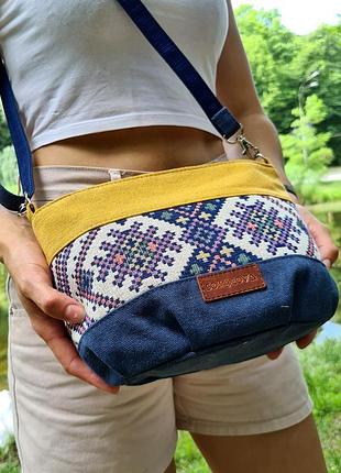 Маленька сумка "бомбочка" з орнаментом (19111)3 фото