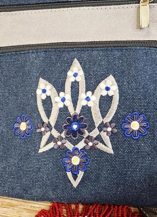 Синяя сумка с вышивкой "символы победы" (30019)3 фото