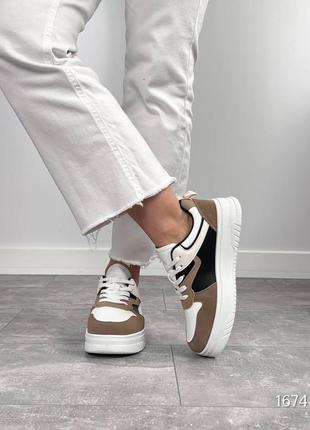 Базовые удобные кеды пастельных тонов