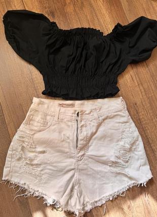 Белые джинсовые шорты,размер s