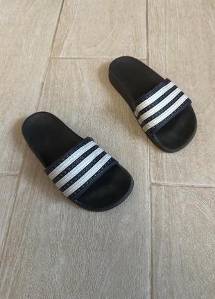 Шлепки, шлепанцы