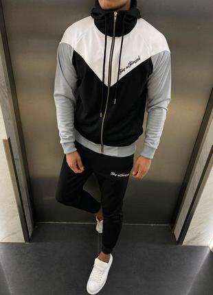 Спортивный костюм мужской