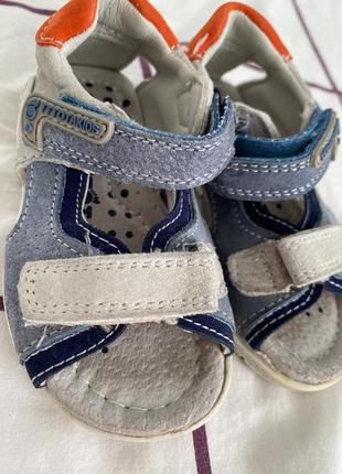 Сандалии босоножки обуви 22р